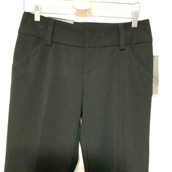 Daisy Fuentes Straight Leg Mid Rise Favorite Fit - Picture 2 of 8